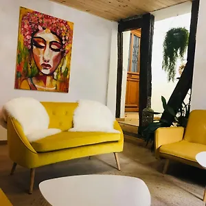  Apartamento Labyrinthe Sur La Place D, Hotes , Calme ,netflix